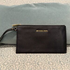 Michael Kors Jet Set Pebble Leather Wristlet/Clutch